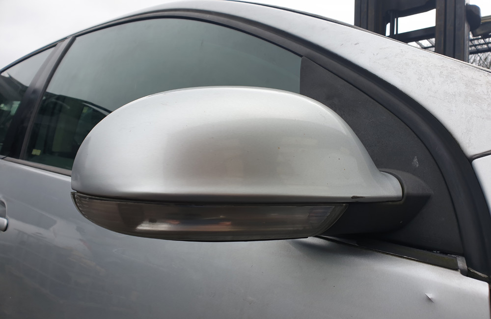 VW Golf SE TDI Door mirror driver side front electric